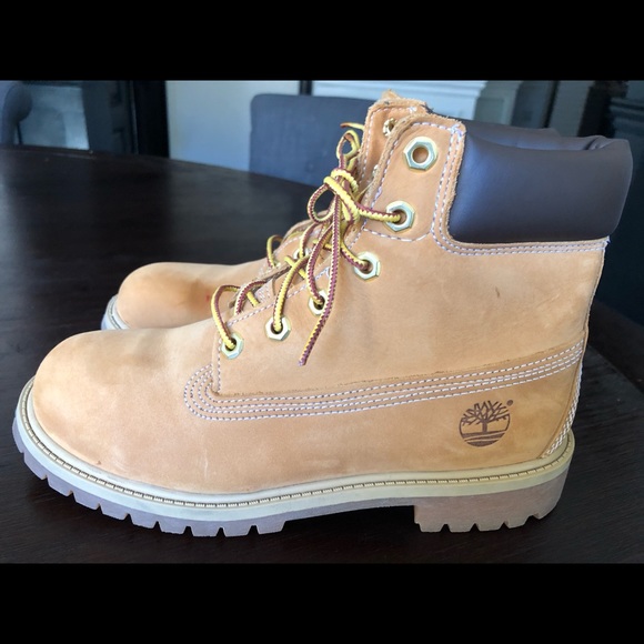 Timberland Shoes - Classic Timberland boots juniors size 5.5 brown